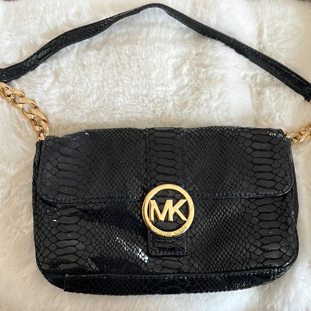 Michael Kors  snake skin like design